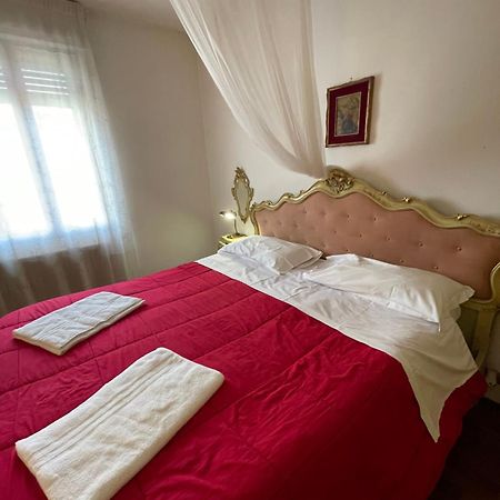Royal Guest House Venesia Bagian luar foto