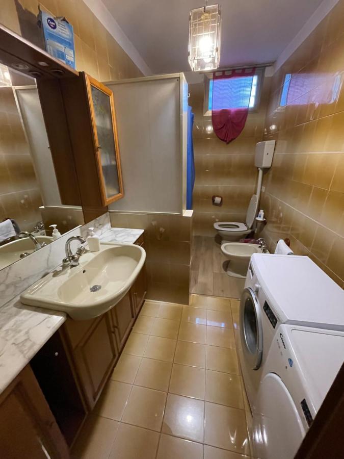 Royal Guest House Venesia Bagian luar foto