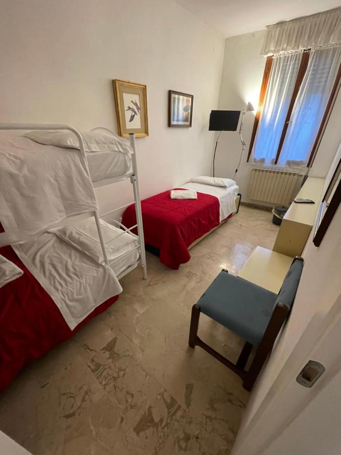 Royal Guest House Venesia Bagian luar foto