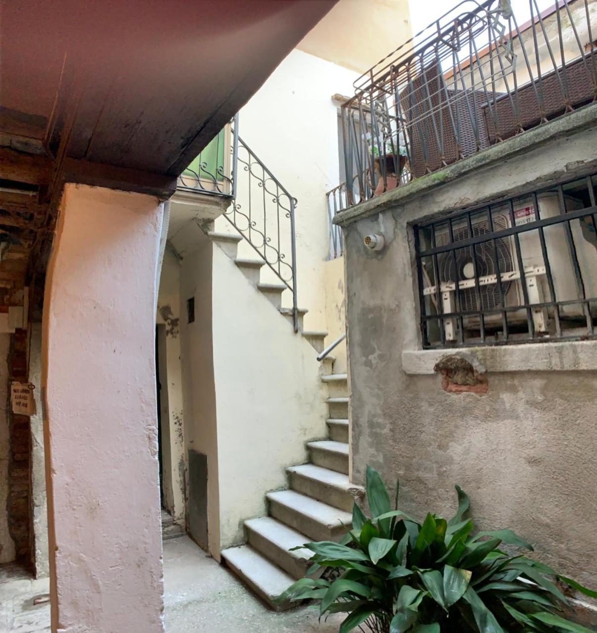Royal Guest House Venesia Bagian luar foto