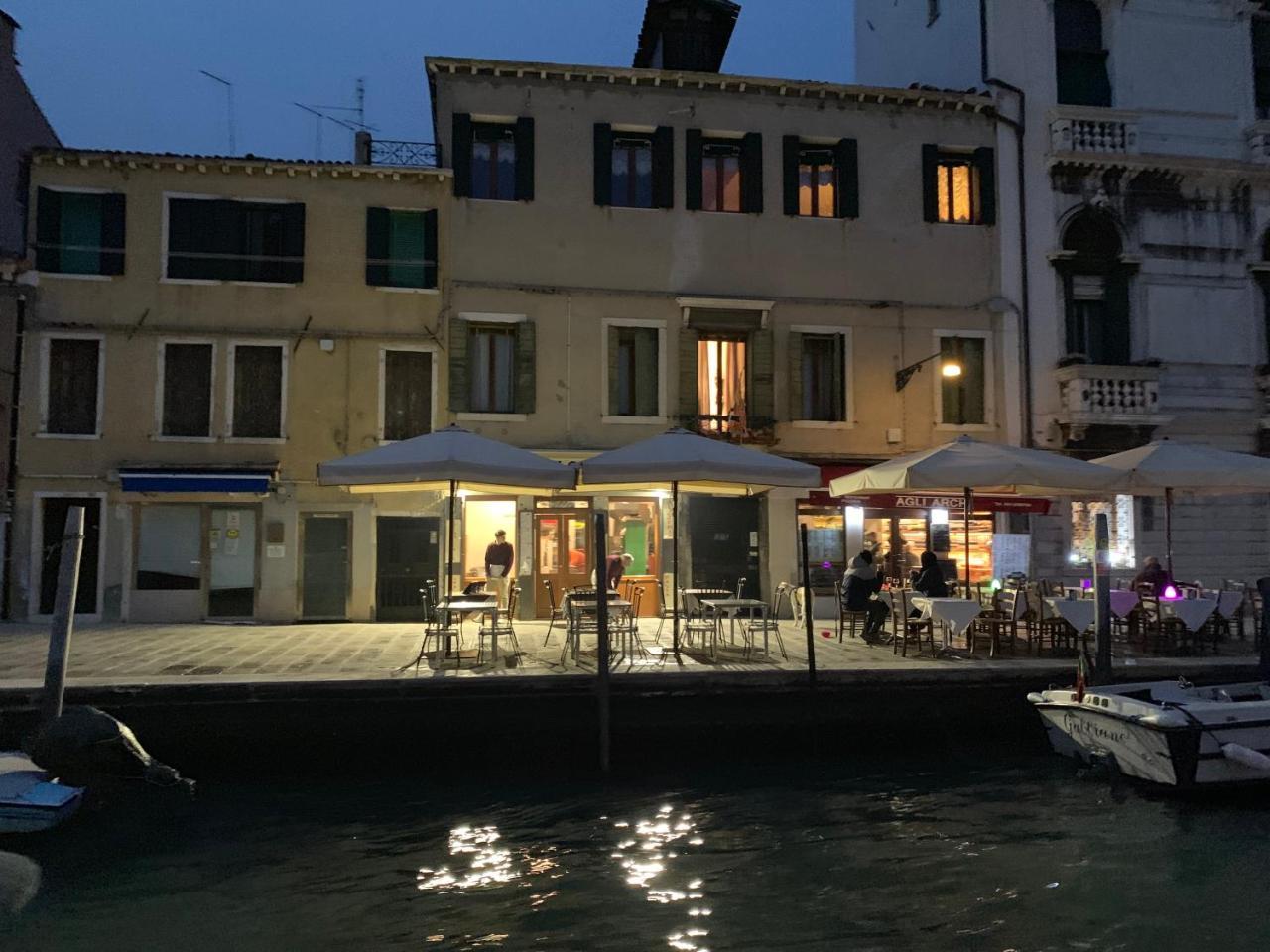 Royal Guest House Venesia Bagian luar foto