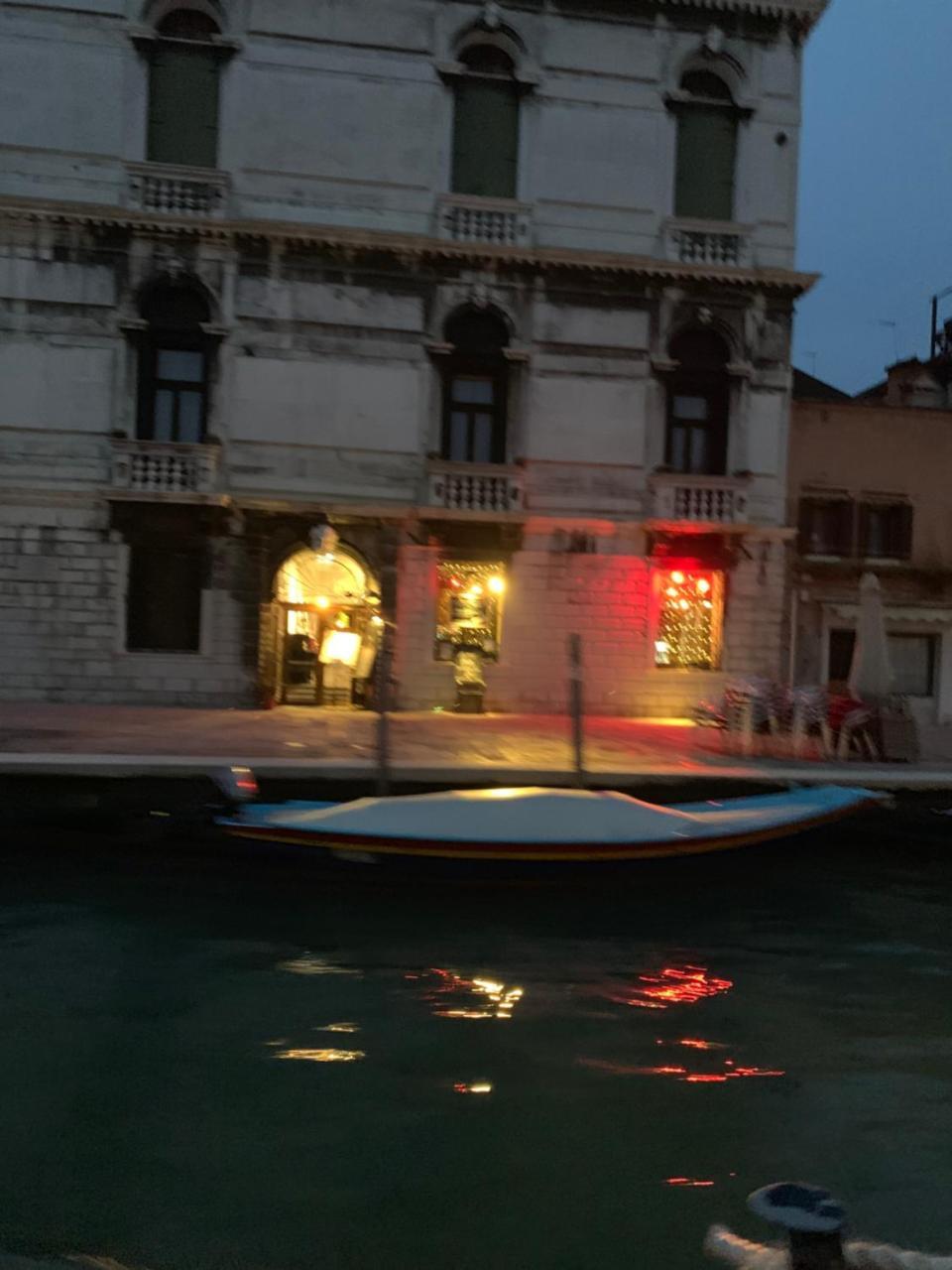 Royal Guest House Venesia Bagian luar foto